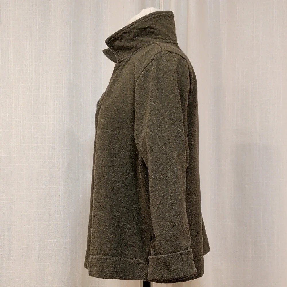 Clear Wing Johnny Collar Pullover Boxy Sweatshirt